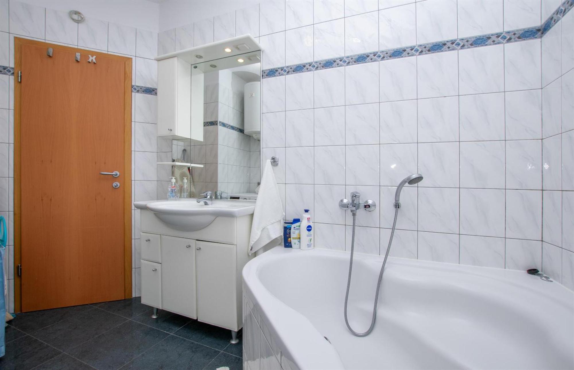 Apartment Zdravko Omiš Exterior foto